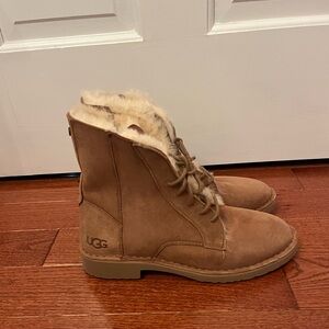 Ugg Women’s Quincy Lace Up Boots Size 7